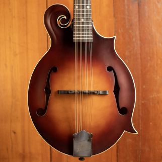 The Loar LM-310F Brown Sunburst
