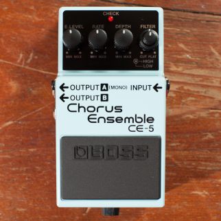 BOSS CE-5 Chorus