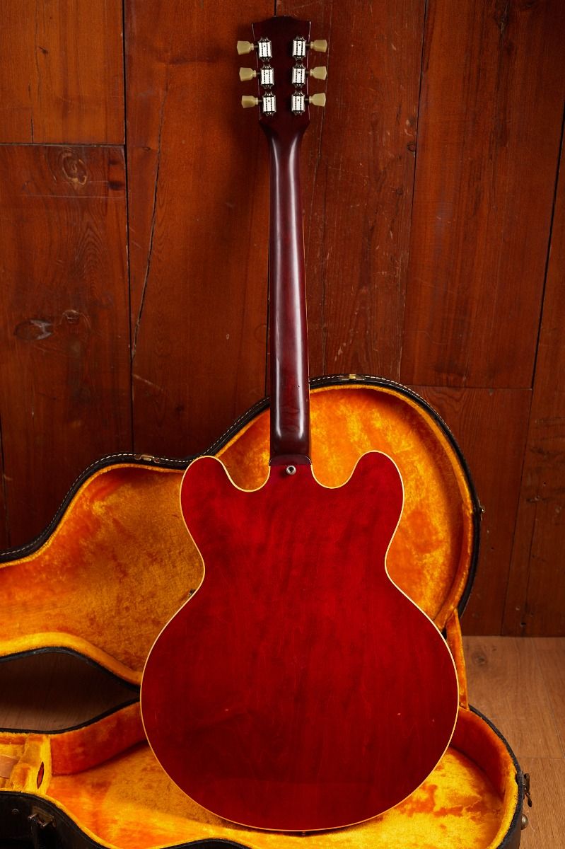Gibson ES-335 Cherry - Mint vintage guitar (1962) – Elect