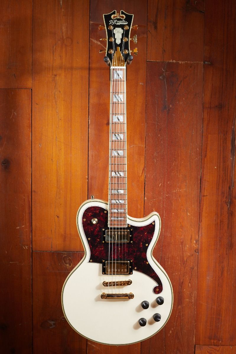 D'Angelico Deluxe Atlantic Vintage White – Max Guitar