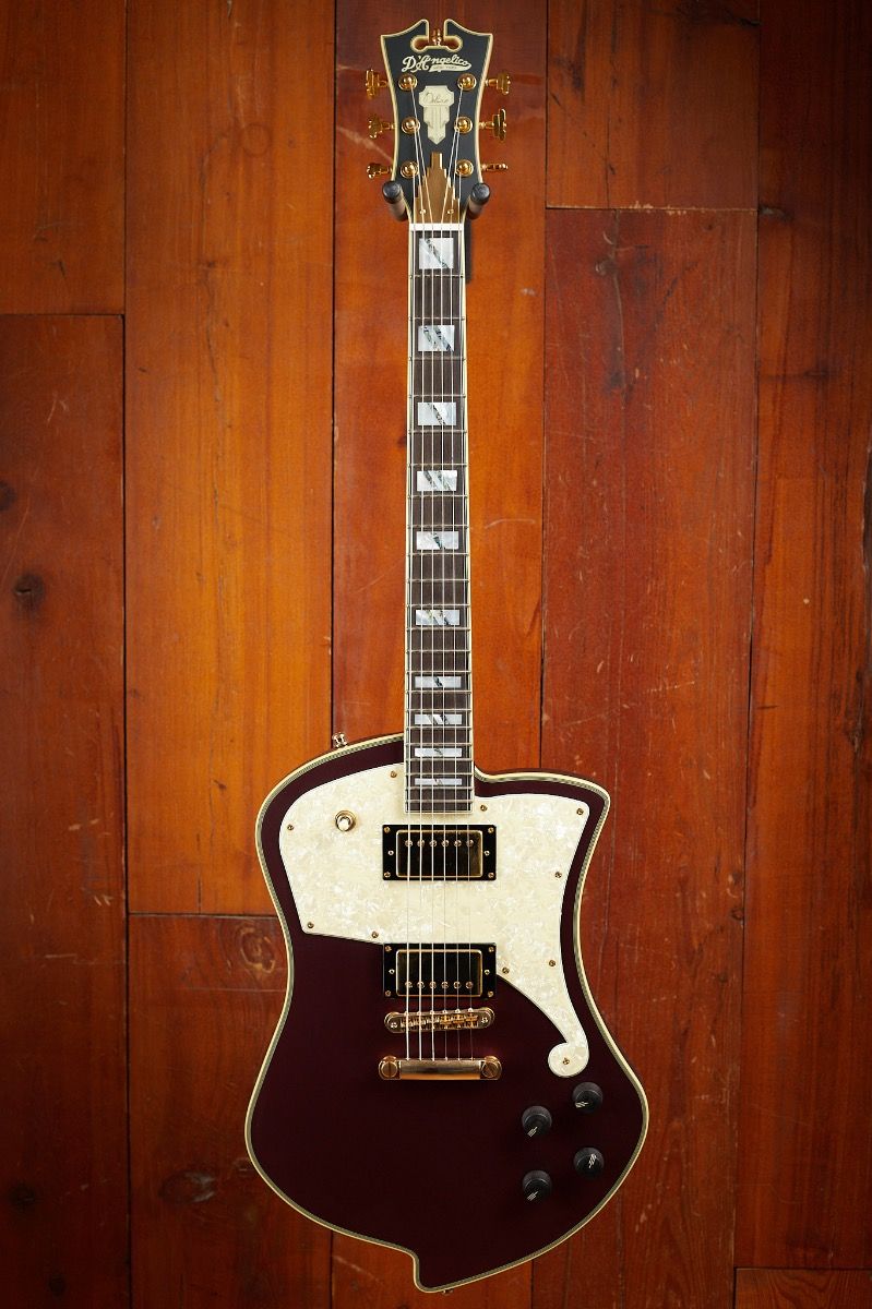 ギター D'Angelico Deluxe Ludlow Vintage White D'Angelico Deluxe Ludlow - Vintage White | Sweetwater