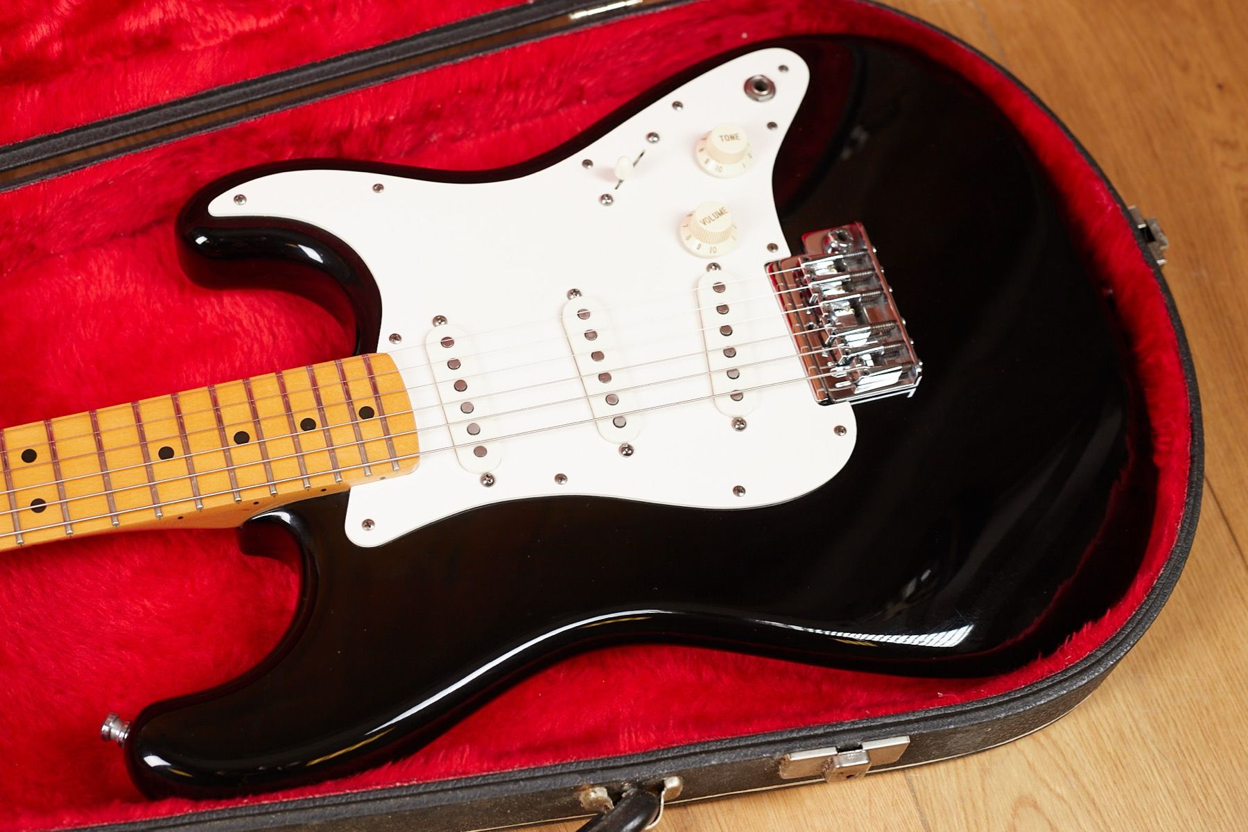 【希少美品】Fender USA Dan Smith Standard Fender Dan Smith USA Stratocaster Black (1983) – Electric