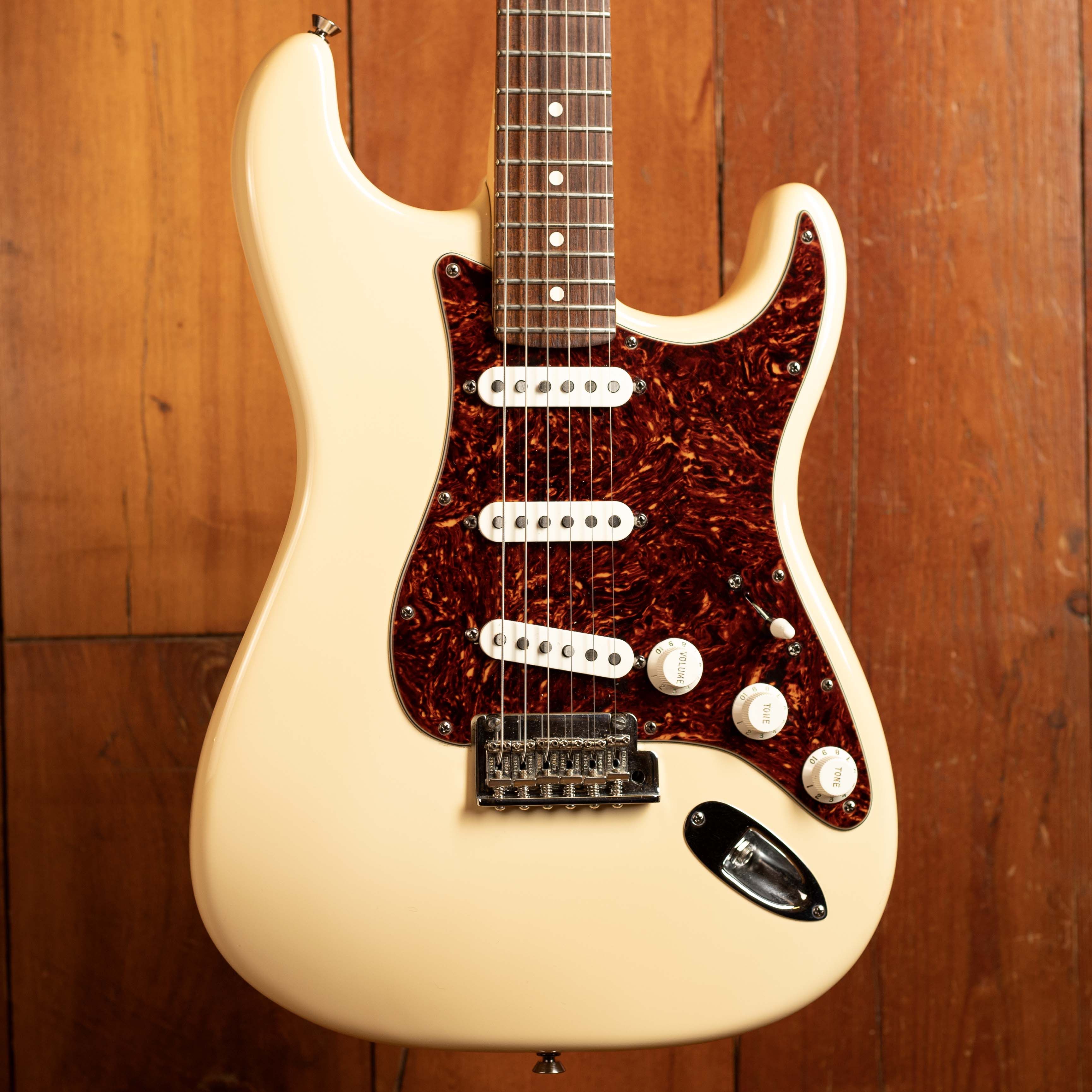 Fender American Standard Stratocaster RW Vintage White – Guitarra