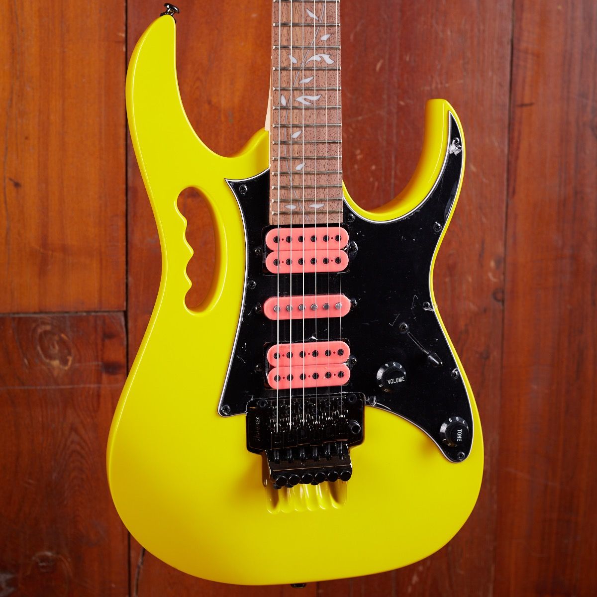 Ibanez JEMJRSP Yellow – Electric Guitar | Max Guitar