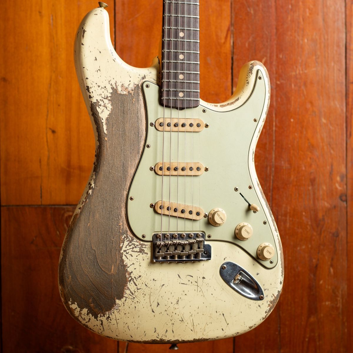 Fender CS 1963 Stratocaster Extreme Relic Olympic White