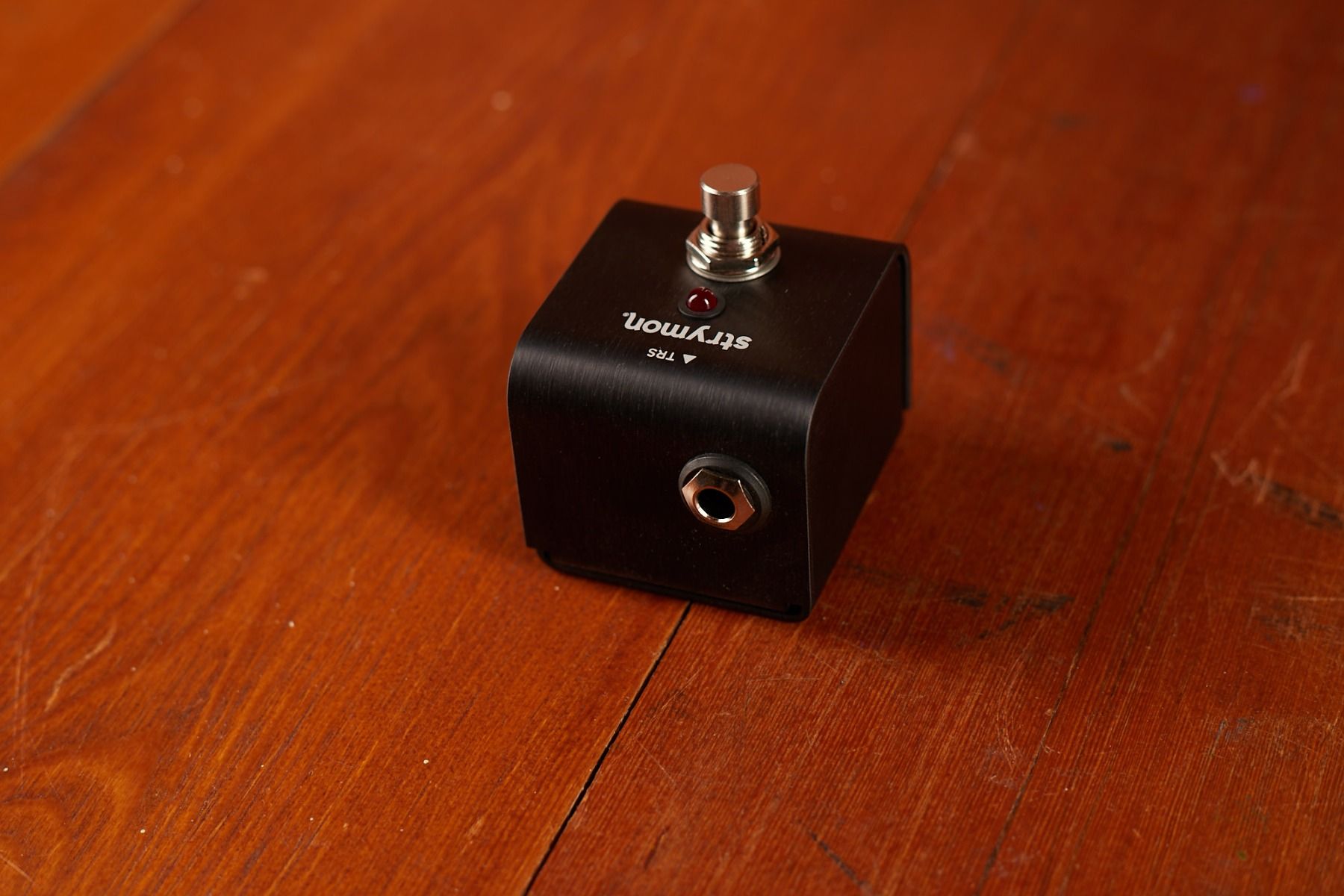 Strymon Mini Switch – Guitar Pedal / Effect | Max Guitar