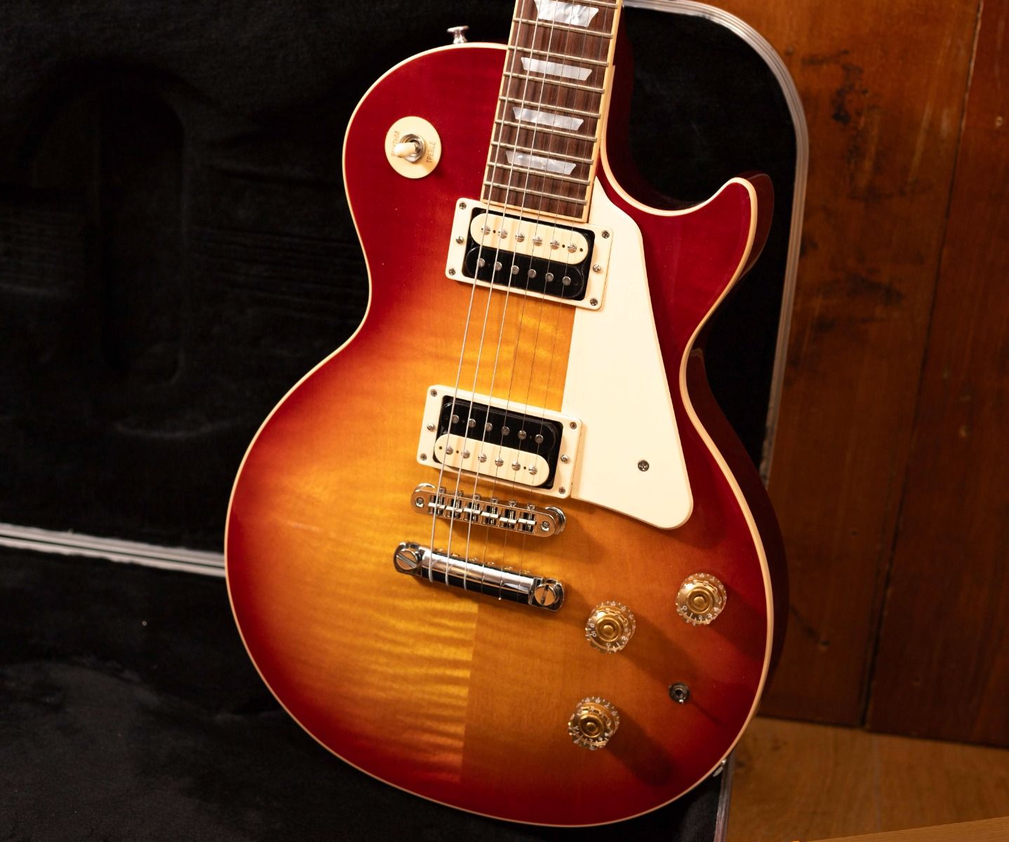 gibson les paul traditional 2015 tobacco sunburst Gibson Les Paul Classic Heritage Cherry Sunburst (2015) –