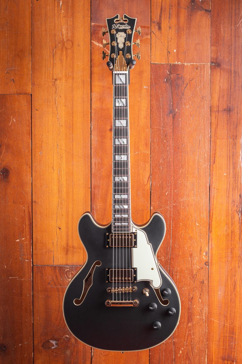 D'Angelico Deluxe Mini DC Limited Edition, Matte Charcoal