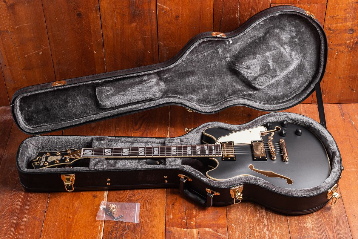 D'Angelico Deluxe Mini DC Limited Edition, Matte Charcoal