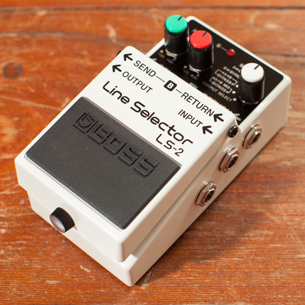 BOSS LS-2 Line Selector – Boutique Effect Pedal | Max Gui