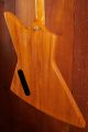Gibson Explorer, Antique Natural