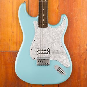 Fender Limited Edition Tom DeLonge Stratocaster, Daphne Blue