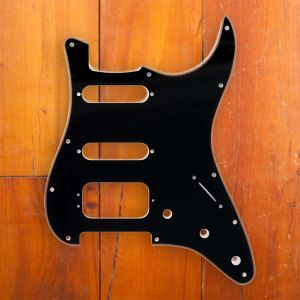 Fender 11-Hole Strat HSS Pickguard, 3-ply, Black