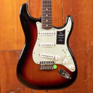 Fender Vintera II '60s Stratocaster RW 3-Color Sunburst