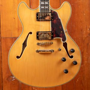 D'Angelico Deluxe DC (with Stopbar Tailpiece) Satin Honey