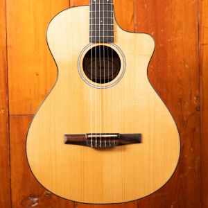 Taylor 212ce-N Plus