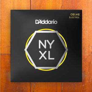 D'Addario NYXL 09 - 46 Super Light Top/Regular Bottom