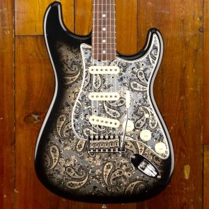 Fender CS #74 Limited Edition 1968 Stratocaster Journeyman Relic RW, Black Paisley