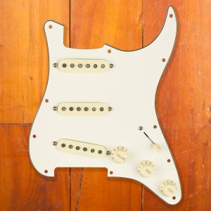 Fender Pre-wired pickguard Stratocaster SSS Fat 50's Parchment